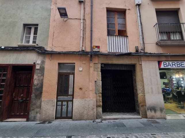 Byhus til salg i Vic - € 185.000 (Ref: 9258247)