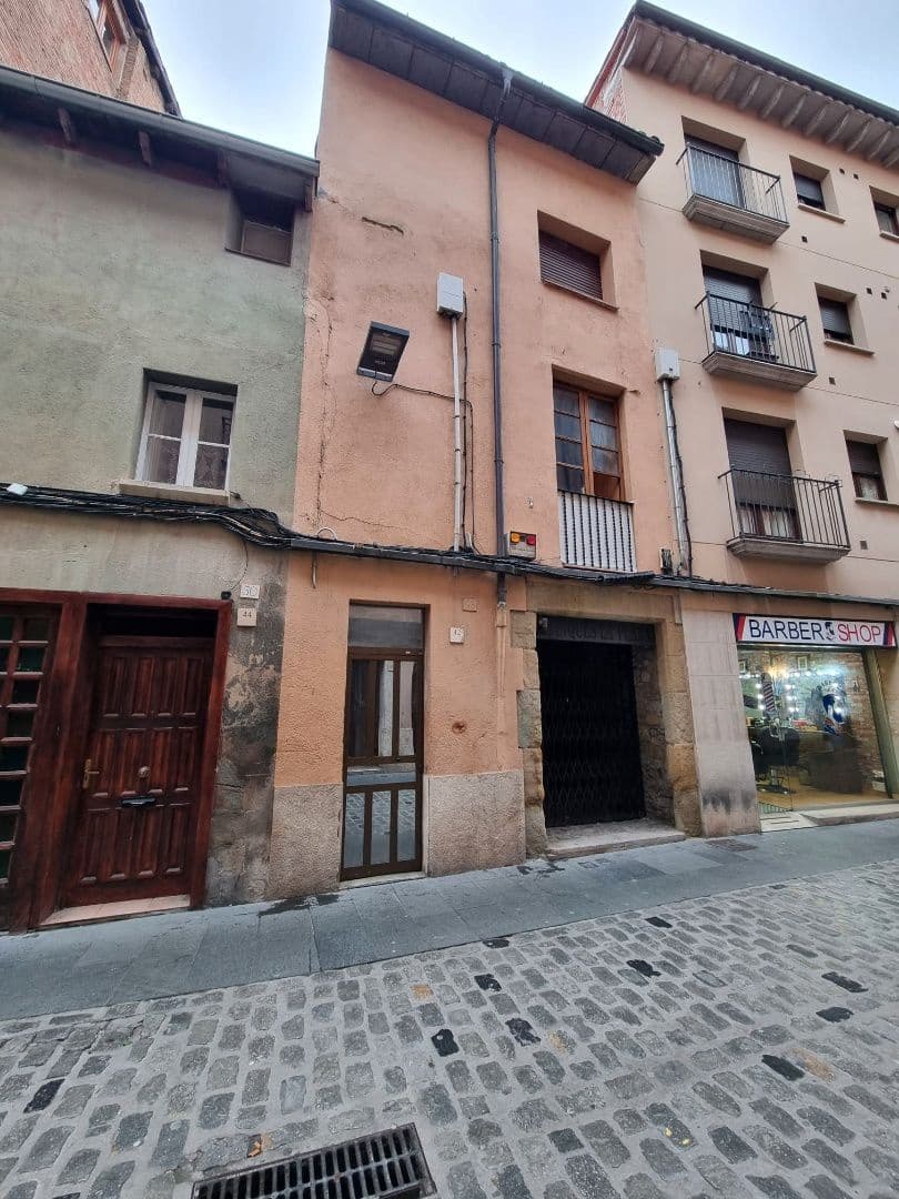 Byhus til salg i Vic - € 185.000 (Ref: 9258247)