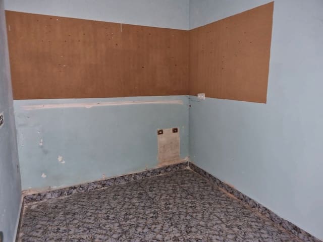 Byhus til salg i Vic - € 185.000 (Ref: 9258247)