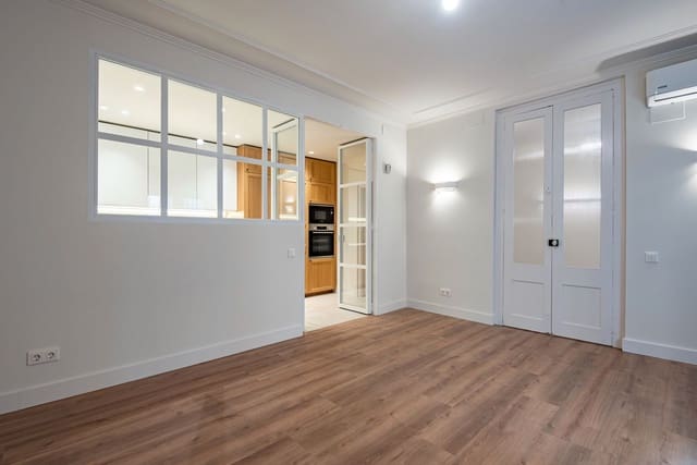 3 quarto Apartamento para venda em El Barri Gòtic, Barcelona cidade - 600 000 € (Ref: 9261915)