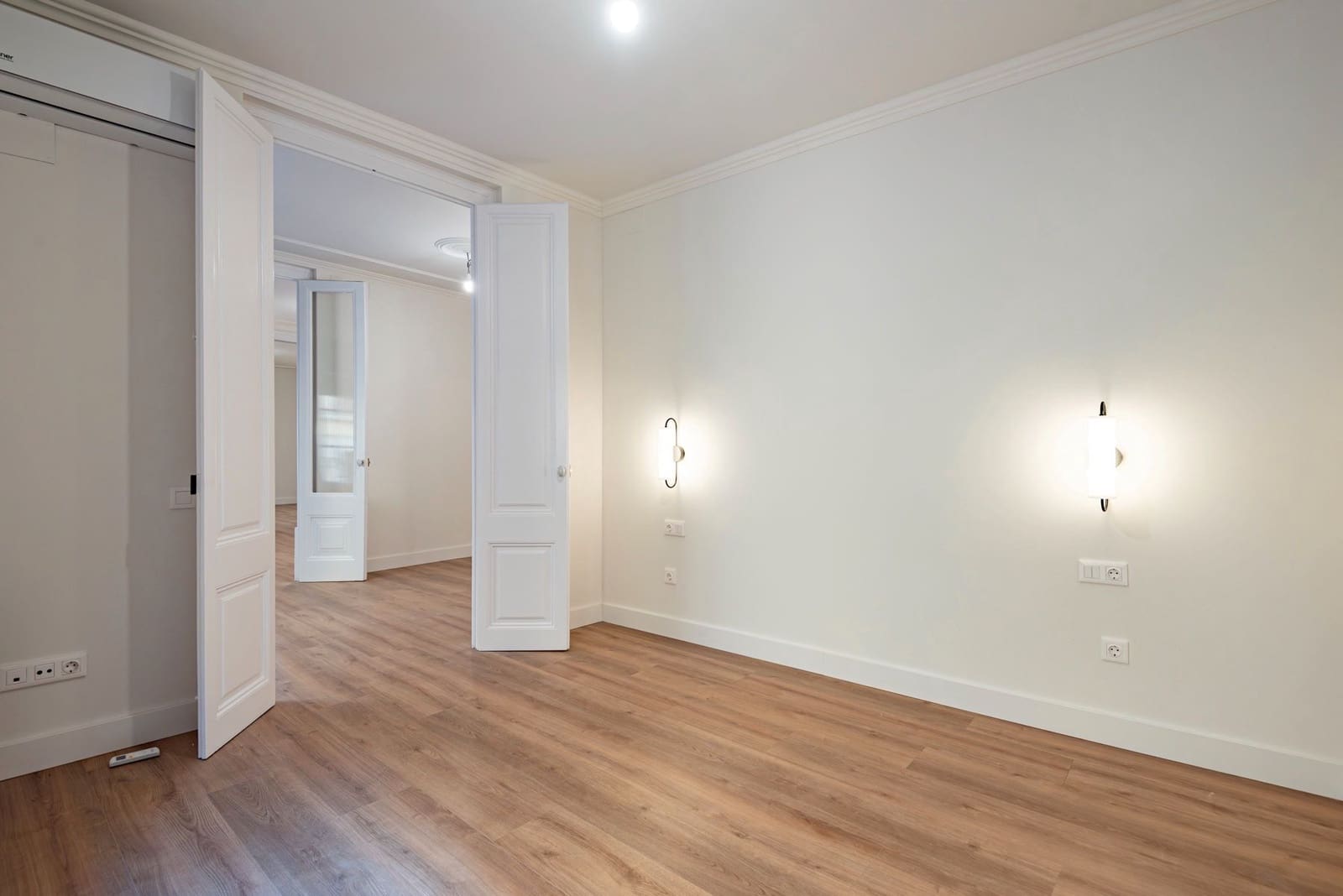 3 soveværelse Lejlighed til salg i Barcelona by - € 600.000 (Ref: 9261915)