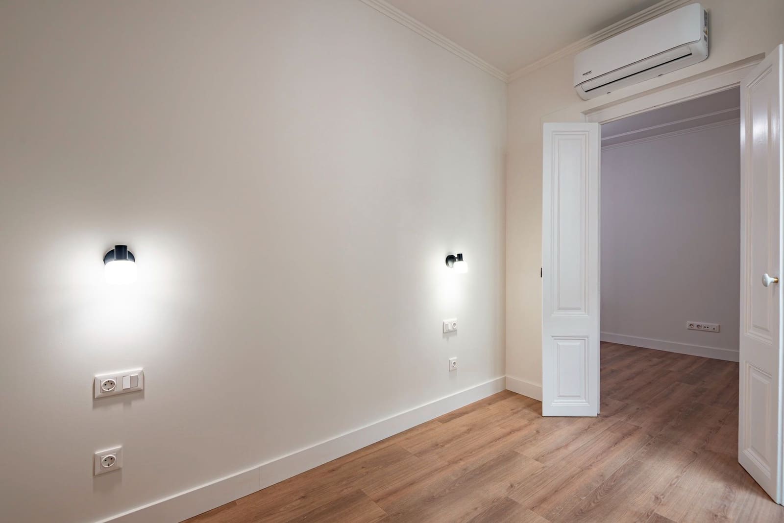 3 soveværelse Lejlighed til salg i Barcelona by - € 600.000 (Ref: 9261915)