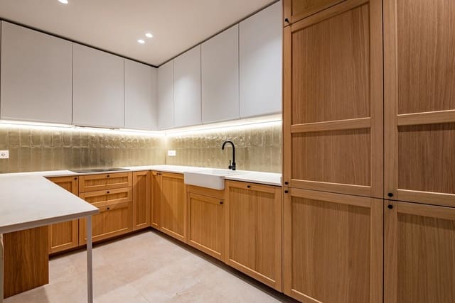 3 quarto Apartamento para venda em El Barri Gòtic, Barcelona cidade - 600 000 € (Ref: 9261915)