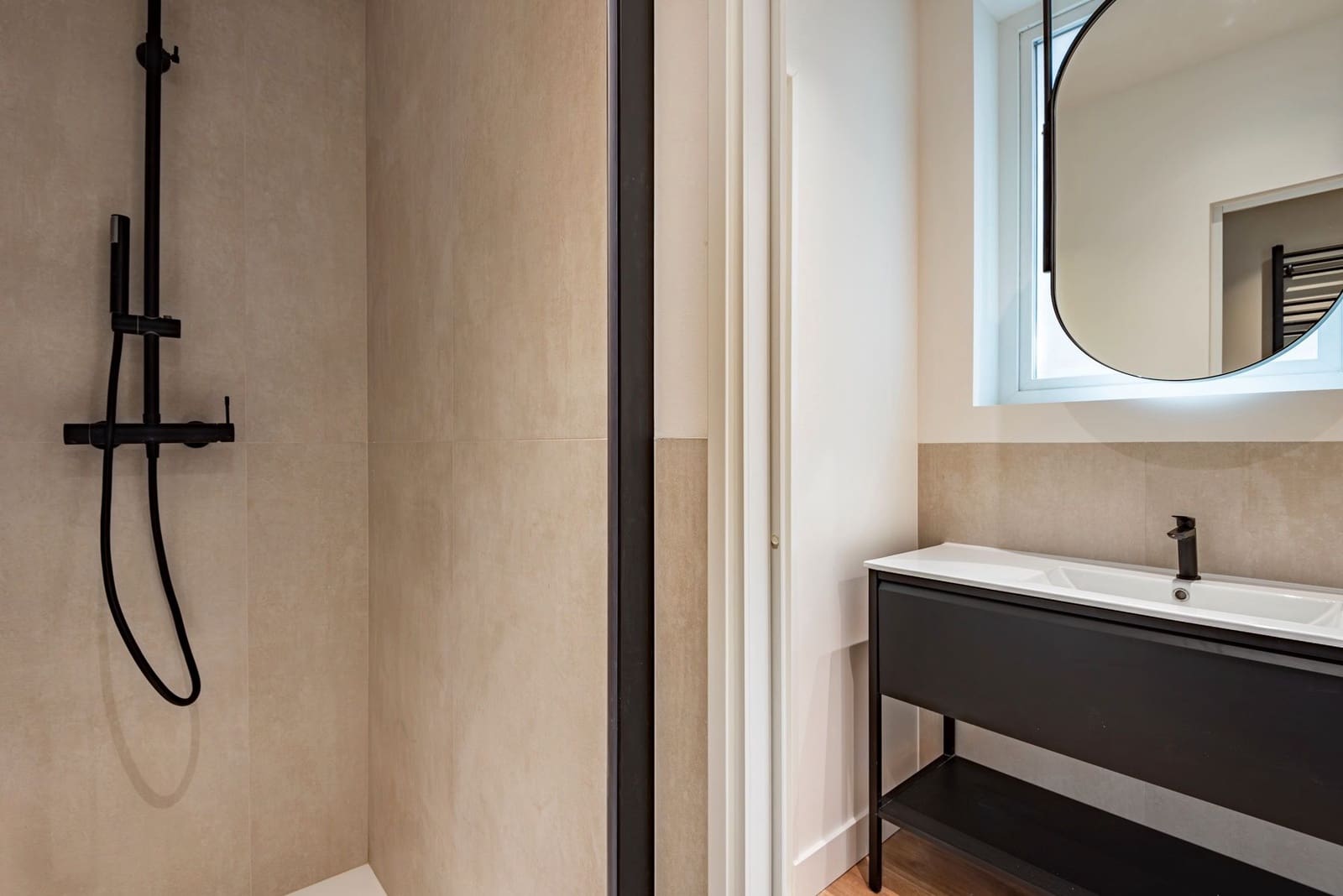 3 soveværelse Lejlighed til salg i Barcelona by - € 600.000 (Ref: 9261915)