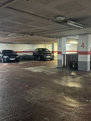 Garage till salu i El Putxet i El Farró, Barcelona stad - 25 000 € (Ref: 9263151)