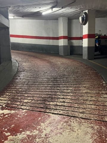 Garage till salu i El Putxet i El Farró, Barcelona stad - 25 000 € (Ref: 9263151)