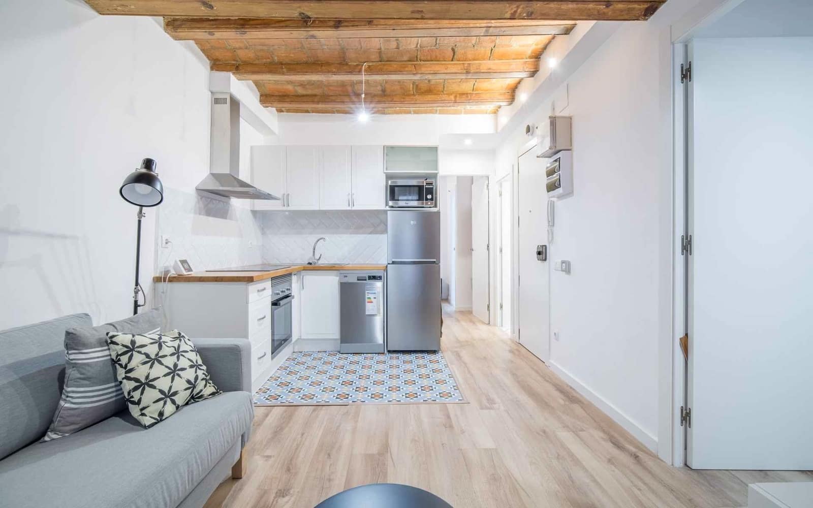 2 sovrum Lägenhet till salu i Barcelona stad - 239 000 € (Ref: 9270354)