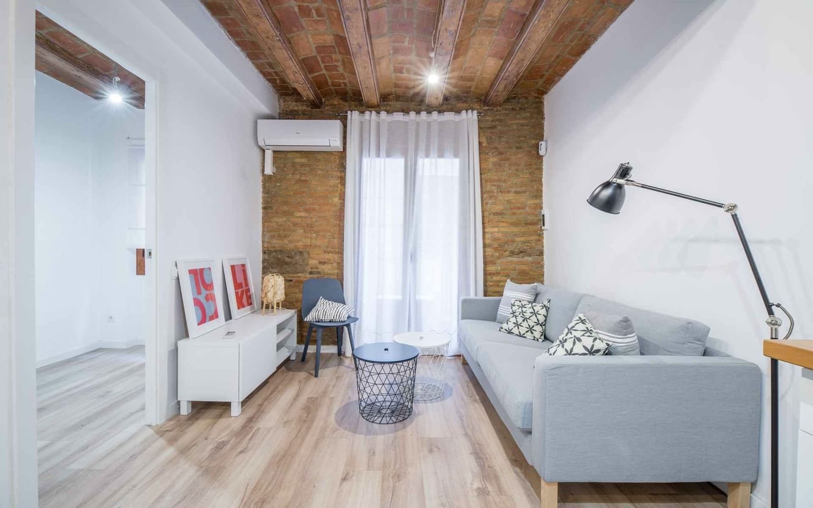2 sovrum Lägenhet till salu i Barcelona stad - 239 000 € (Ref: 9270354)
