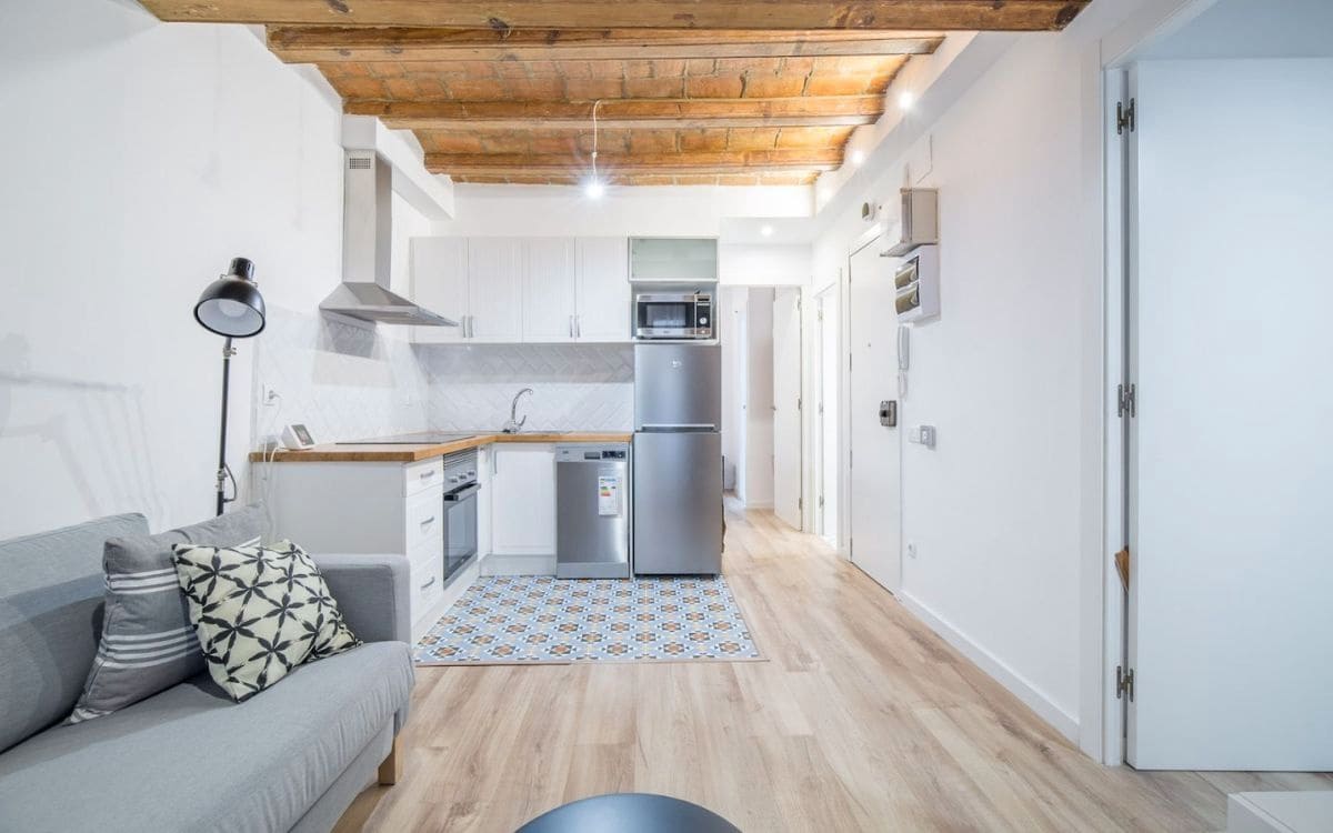 2 sovrum Lägenhet till salu i Barcelona stad - 239 000 € (Ref: 9270354)