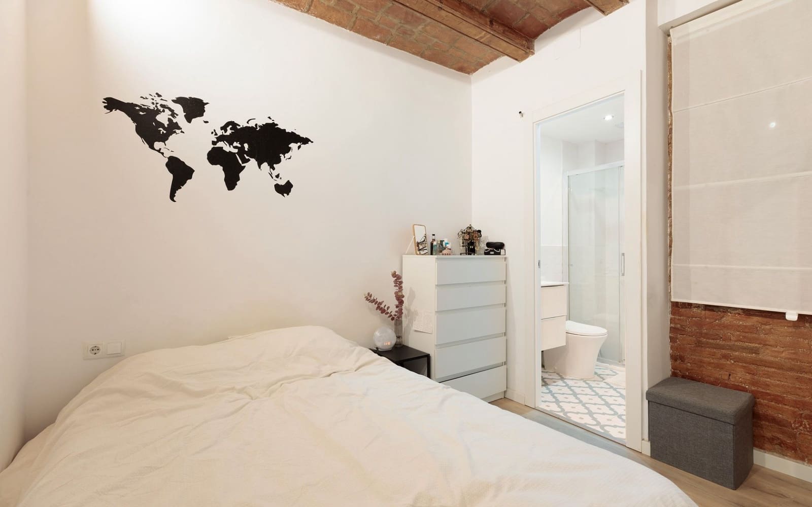 2 sovrum Lägenhet till salu i Barcelona stad - 239 000 € (Ref: 9270354)