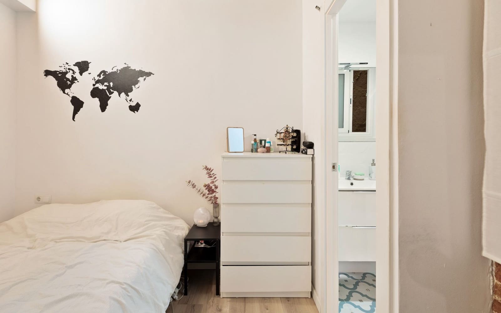 2 sovrum Lägenhet till salu i Barcelona stad - 239 000 € (Ref: 9270354)