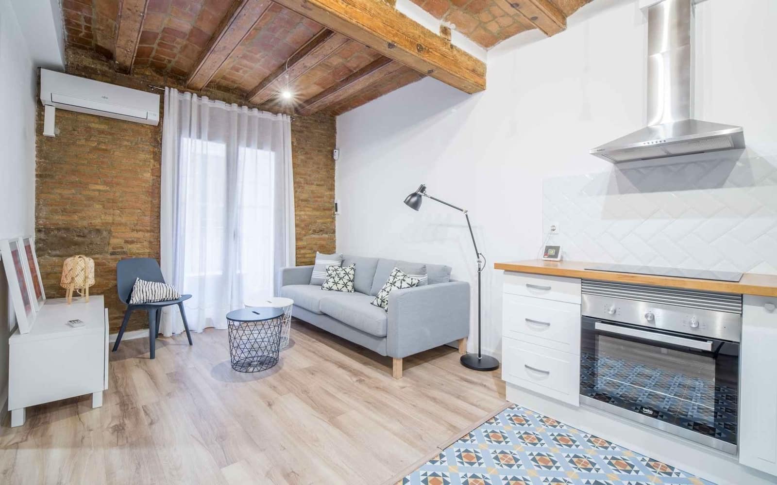 2 sovrum Lägenhet till salu i Barcelona stad - 239 000 € (Ref: 9270354)