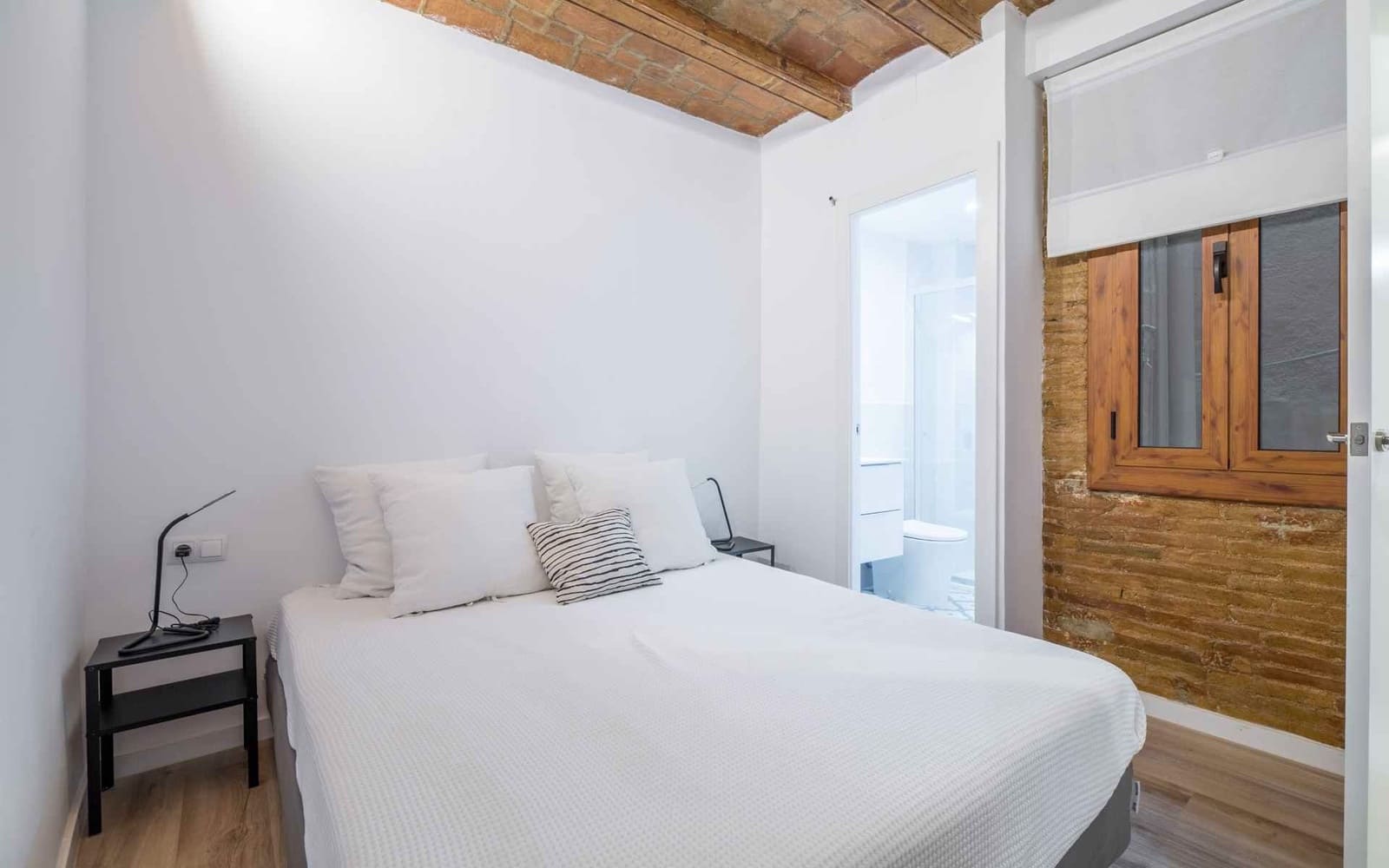 2 sovrum Lägenhet till salu i Barcelona stad - 239 000 € (Ref: 9270354)