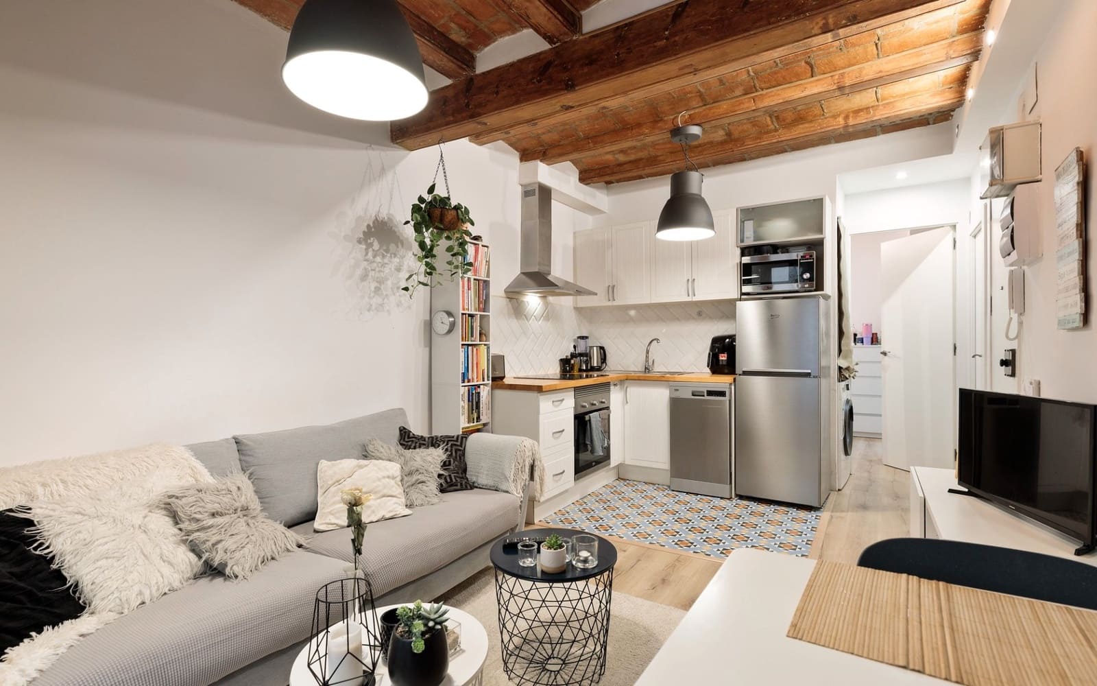 2 sovrum Lägenhet till salu i Barcelona stad - 239 000 € (Ref: 9270354)