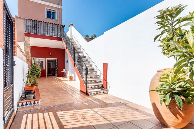 6 bedroom Townhouse for sale in Riola with garage - € 220,000 (Ref: 9274717)