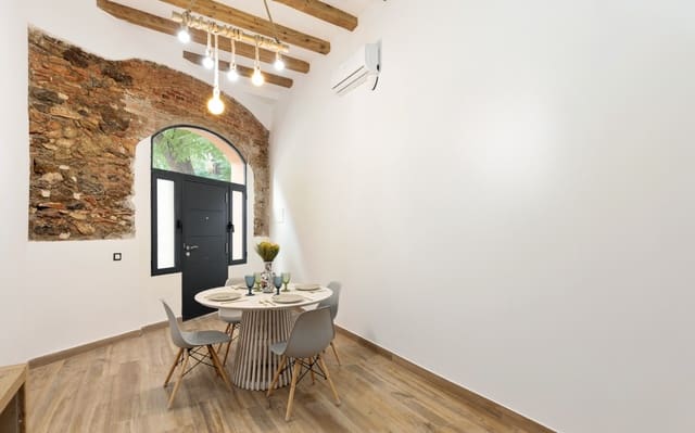 3 bedroom Flat for sale in Can Baró, Barcelona city - € 310,000 (Ref: 9278277)