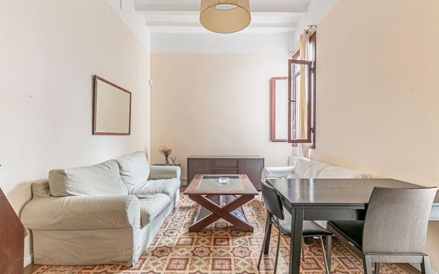 3 soveværelse Lejlighed til salg i Sant Pere, Santa Caterina i La Ribera, Barcelona by - € 369.000 (Ref: 9279671)