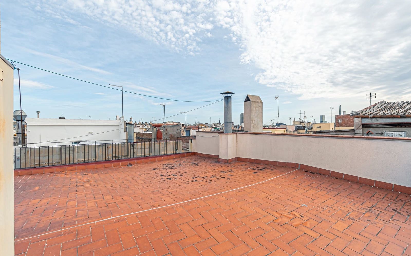 3 soveværelse Lejlighed til salg i Barcelona by - € 369.000 (Ref: 9279671)