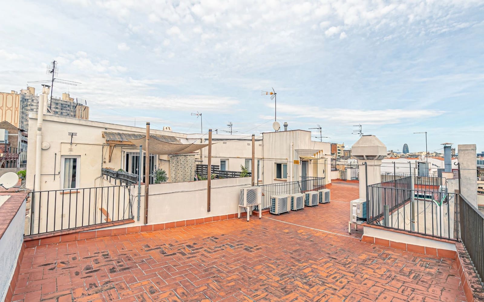 3 soveværelse Lejlighed til salg i Barcelona by - € 369.000 (Ref: 9279671)