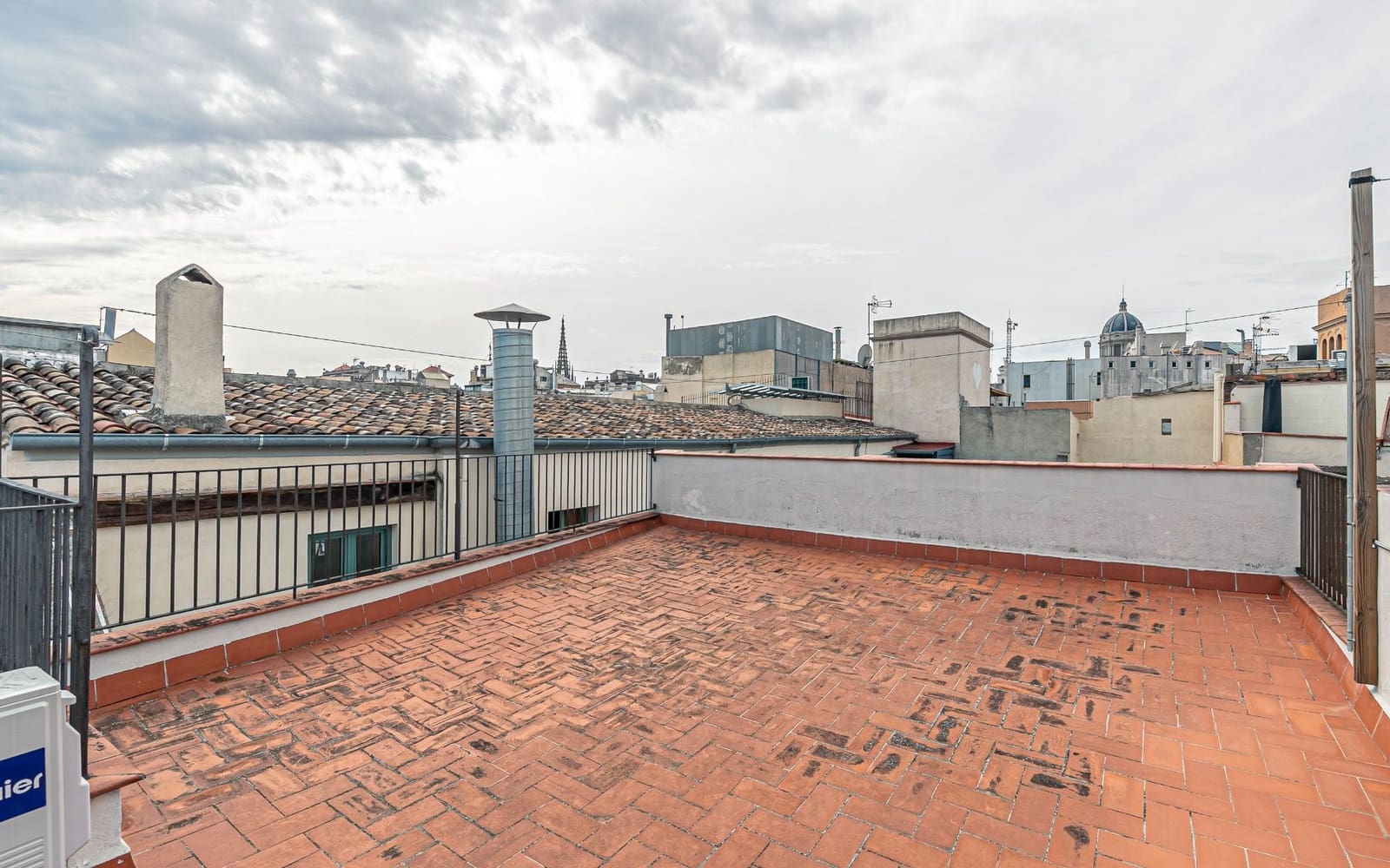 3 soveværelse Lejlighed til salg i Barcelona by - € 369.000 (Ref: 9279671)