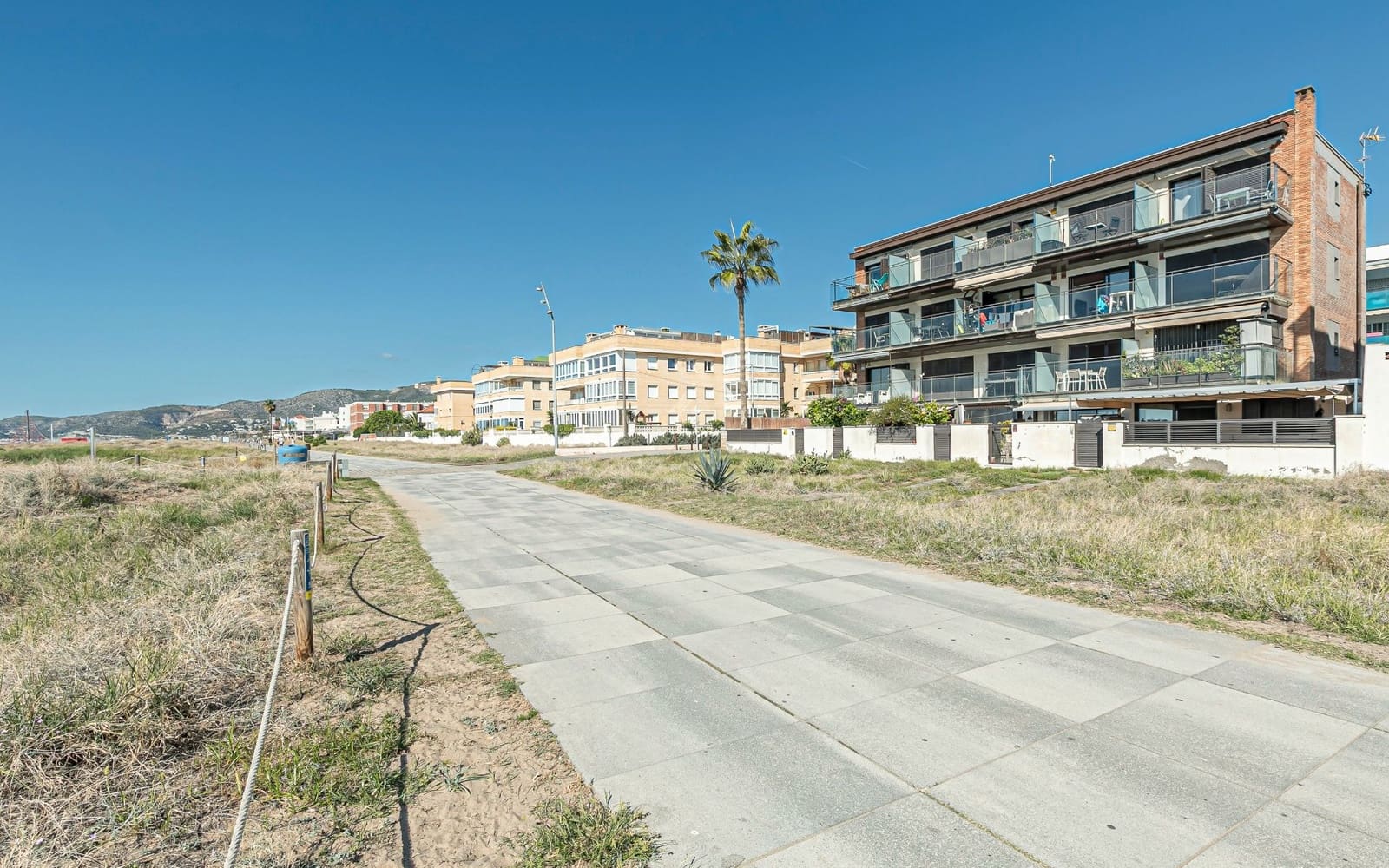 1 soverom Leilighet til salgs i Castelldefels med garasje - € 425 000 (Ref: 9283477)