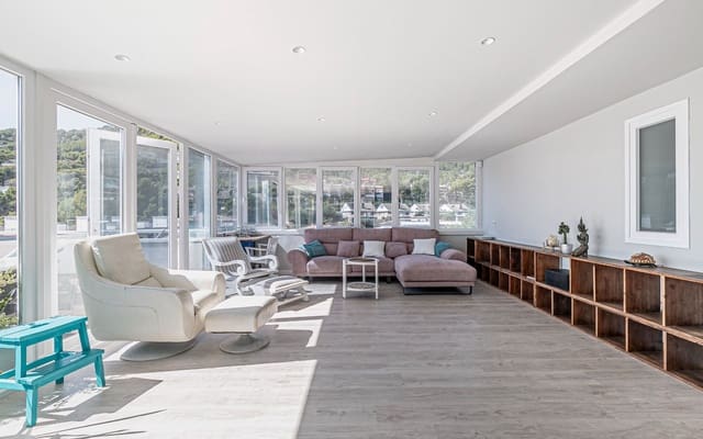 3 soverom Leilighet til leie i Castelldefels med svømmebasseng - € 2 200 (Ref: 9283481)