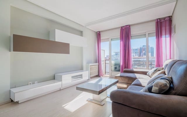 3 bedroom Flat for rent in Estrella, Madrid city - € 2,250 (Ref: 9289576)