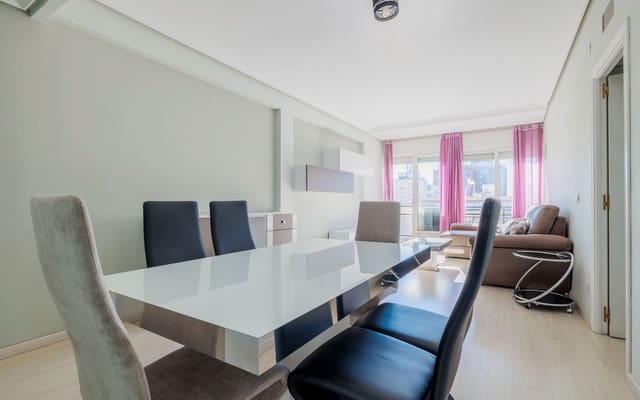 3 bedroom Flat for rent in Estrella, Madrid city - € 2,250 (Ref: 9289576)