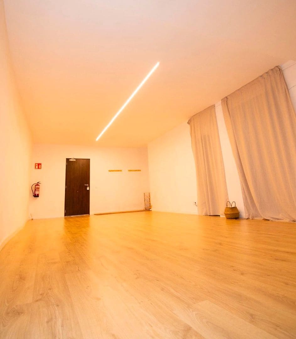 Commercieel te koop in Barcelona stad - € 271.000 (Ref: 9293369)