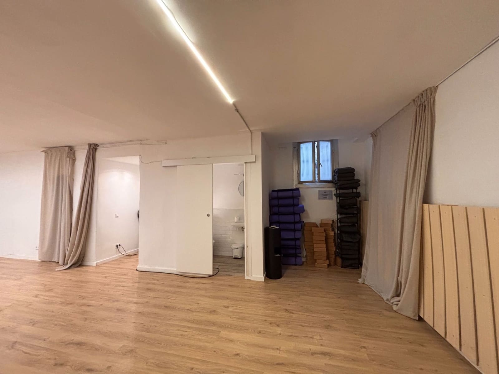 Commercieel te koop in Barcelona stad - € 271.000 (Ref: 9293369)