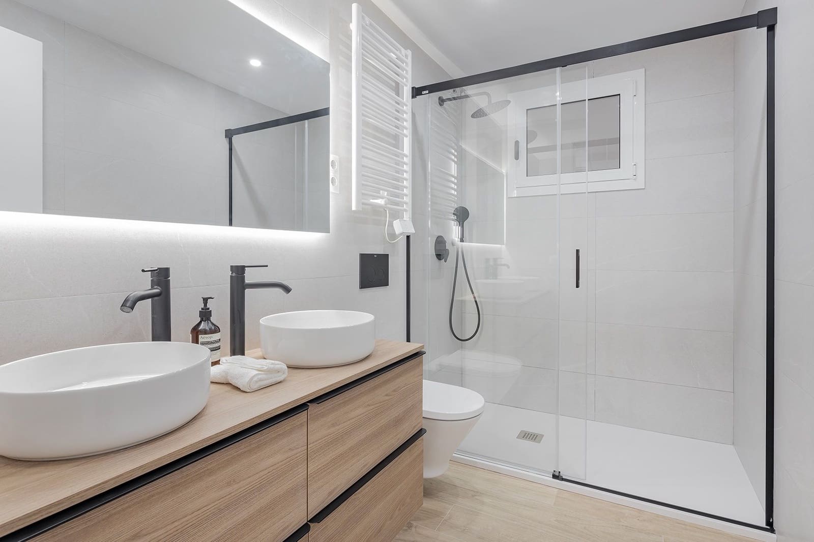 4 soveværelse Lejlighed til salg i Barcelona by - € 950.000 (Ref: 9308817)