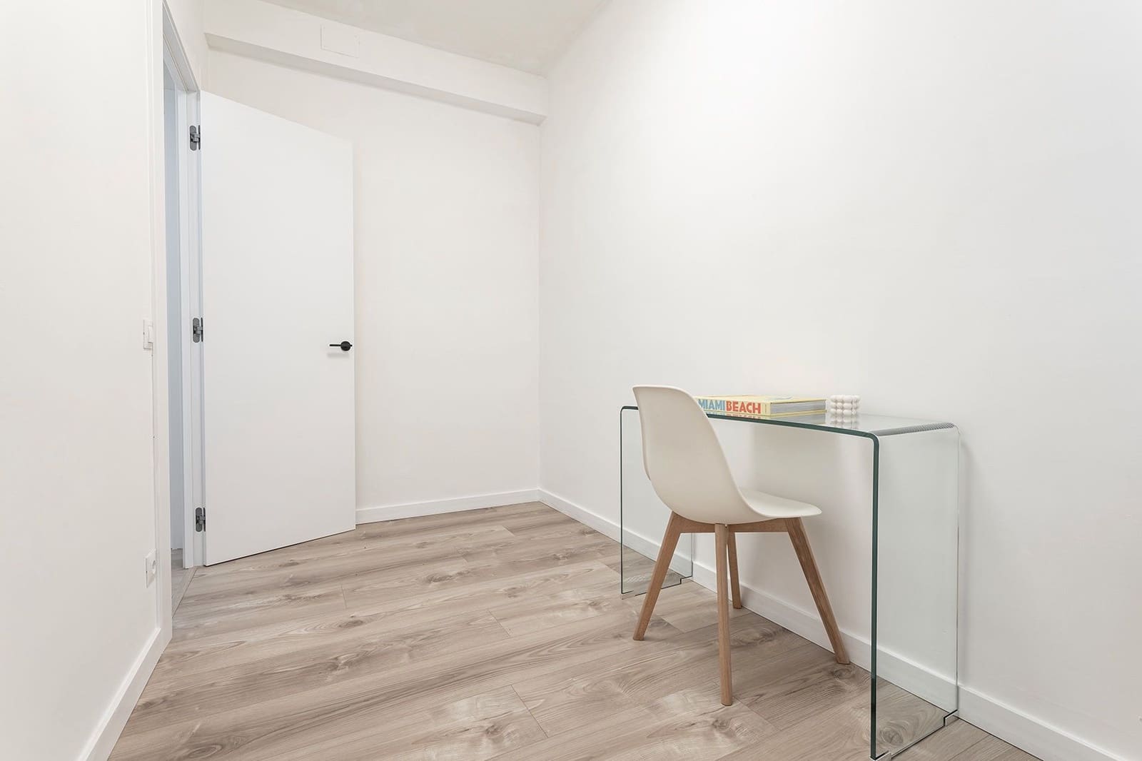 4 soveværelse Lejlighed til salg i Barcelona by - € 950.000 (Ref: 9308817)