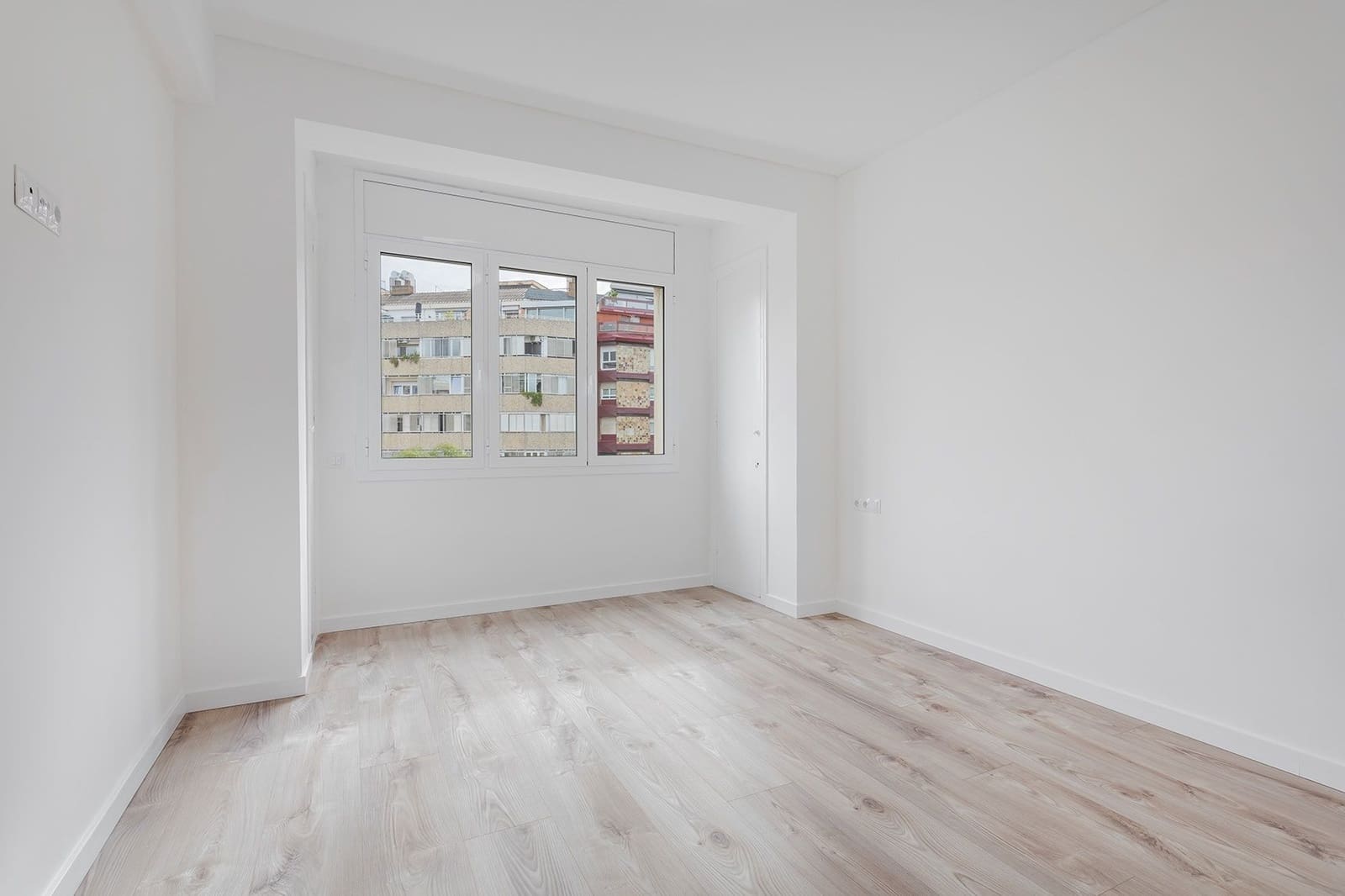 4 soveværelse Lejlighed til salg i Barcelona by - € 950.000 (Ref: 9308817)