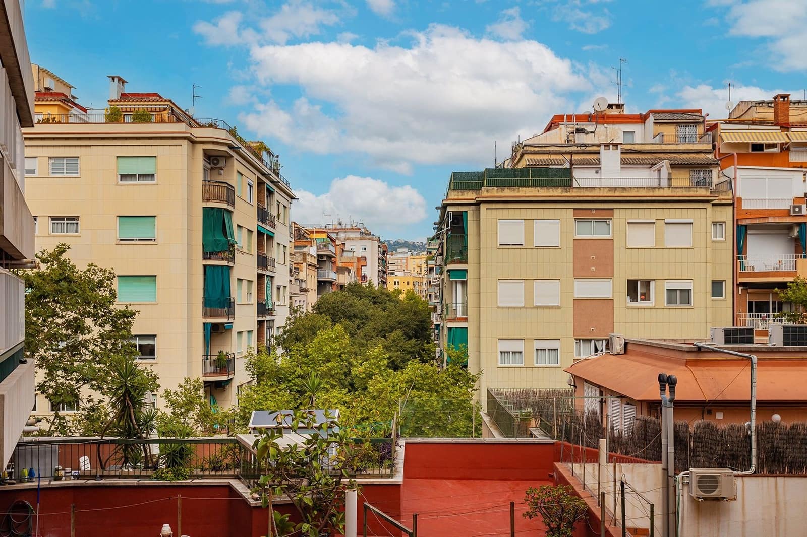 4 soveværelse Lejlighed til salg i Barcelona by - € 950.000 (Ref: 9308817)