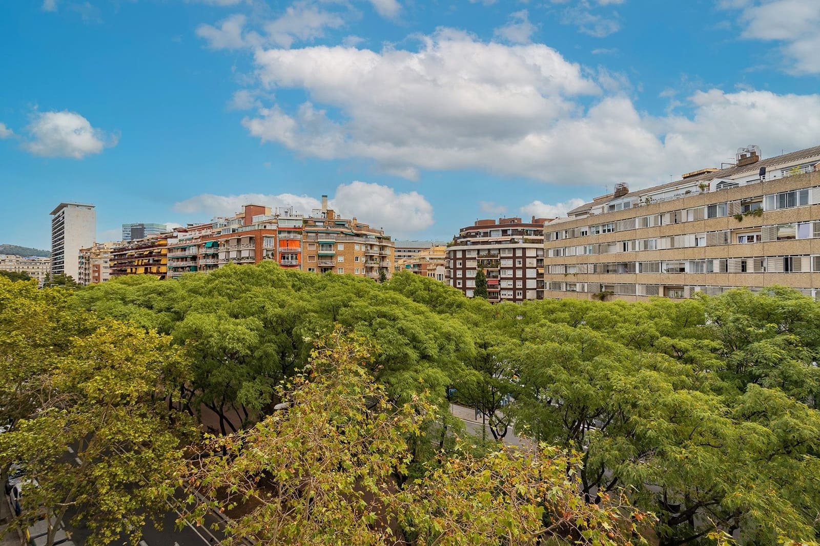 4 soveværelse Lejlighed til salg i Barcelona by - € 950.000 (Ref: 9308817)