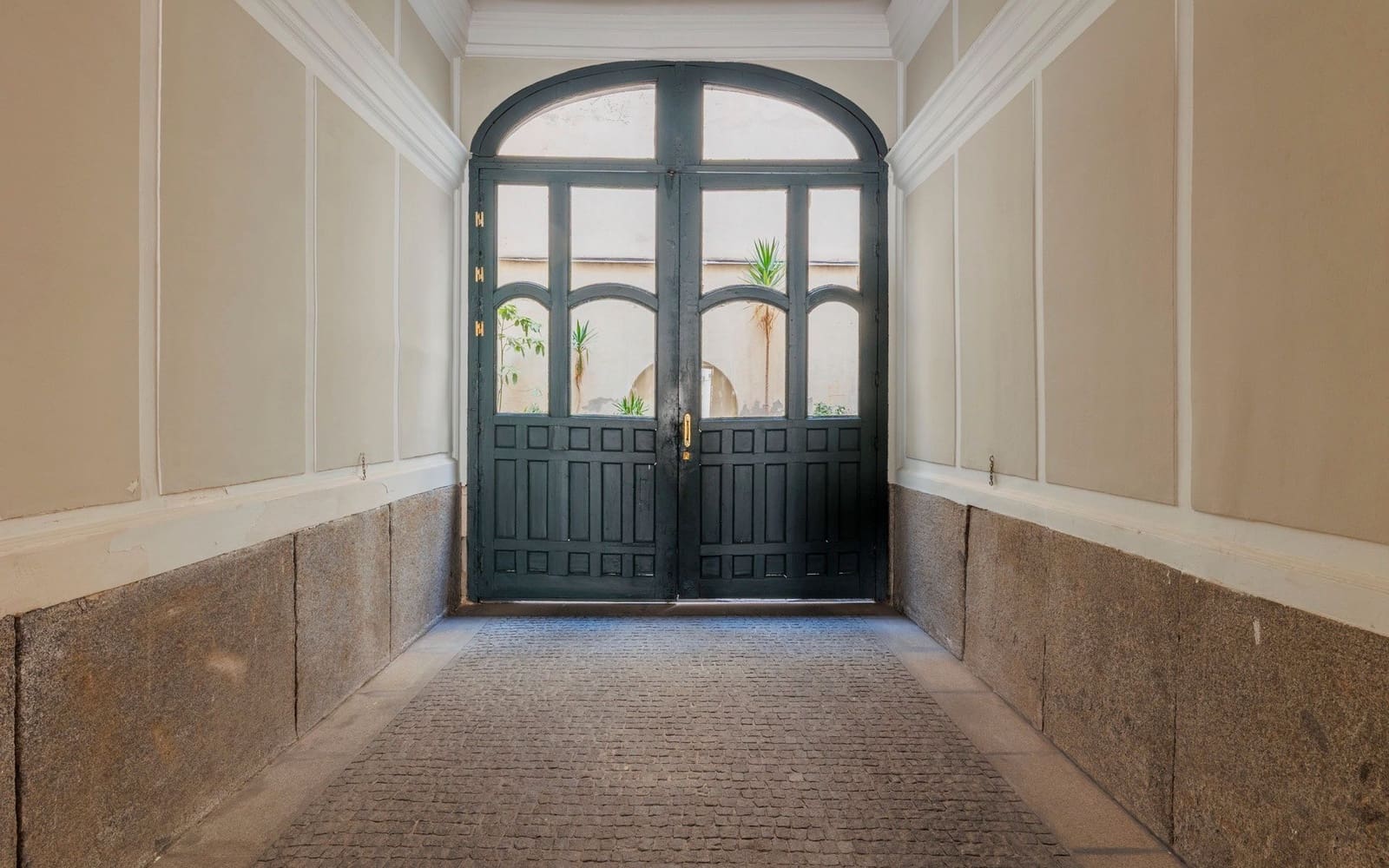 1 bedroom Flat for sale in Madrid city - € 695,000 (Ref: 9319894)