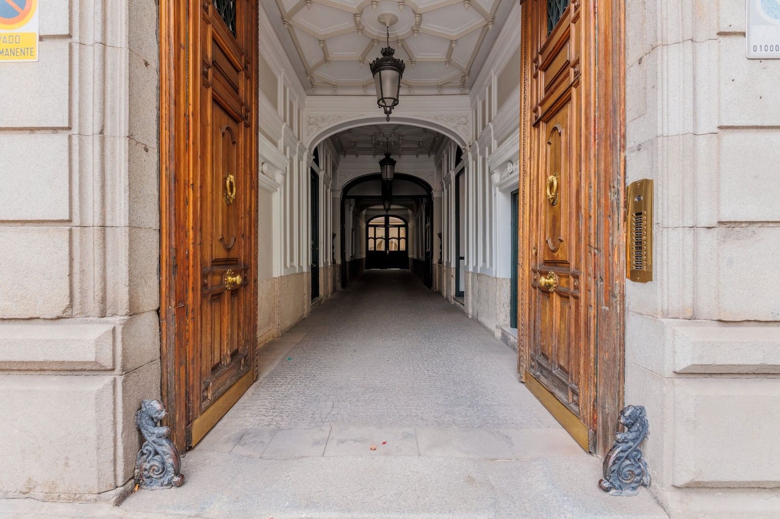 1 bedroom Flat for sale in Madrid city - € 695,000 (Ref: 9319894)