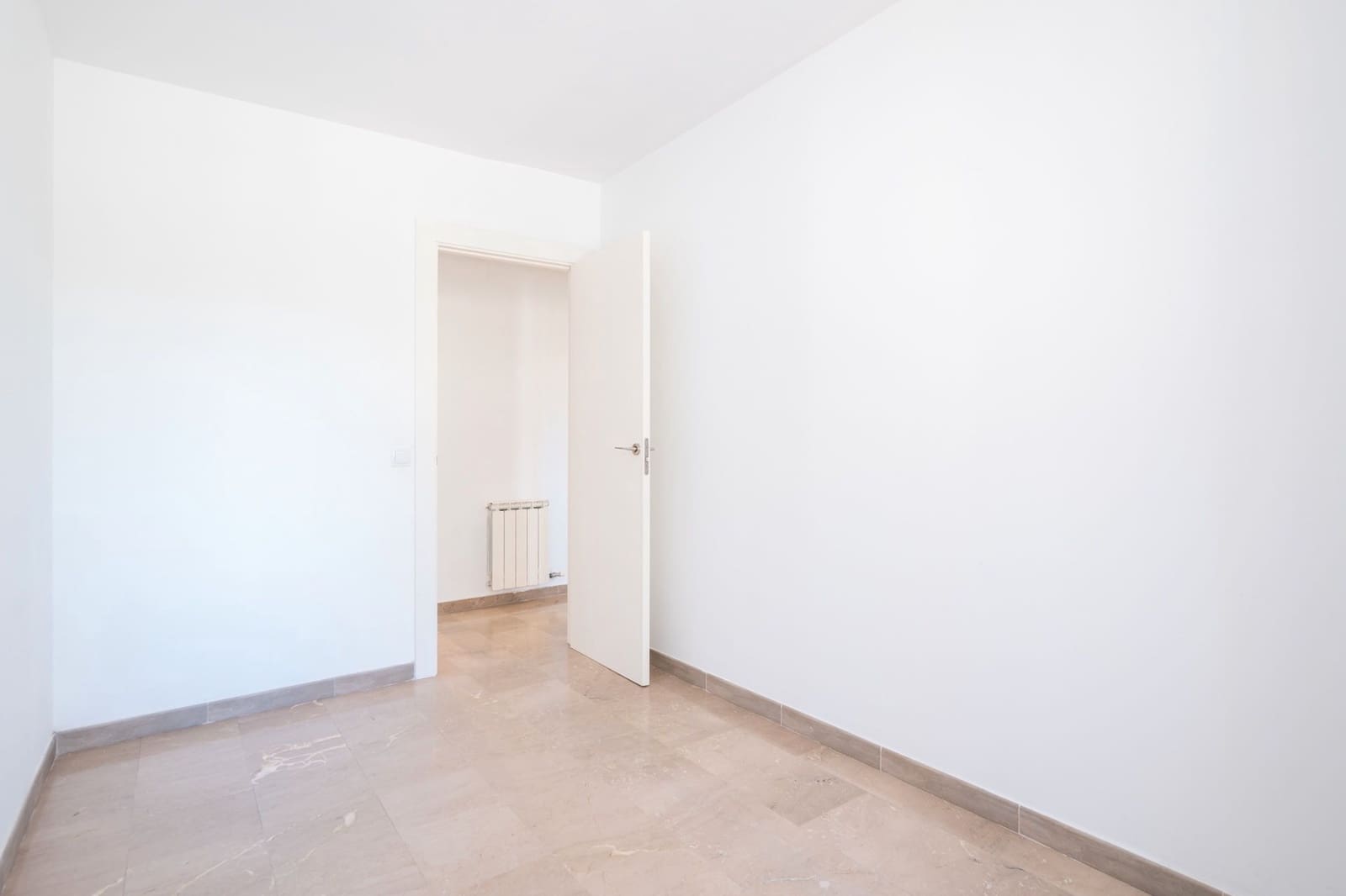 2 sypialnia Mieszkanie na sprzedaż w Miasto Girona z garażem - 275 000 € (Ref: 9343642)