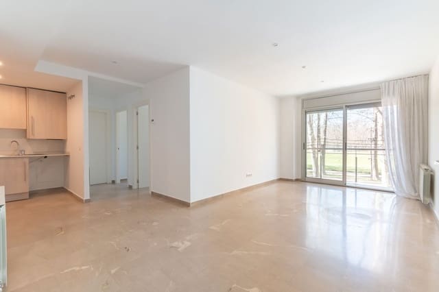 2 sypialnia Mieszkanie na sprzedaż w Miasto Girona z garażem - 275 000 € (Ref: 9343642)