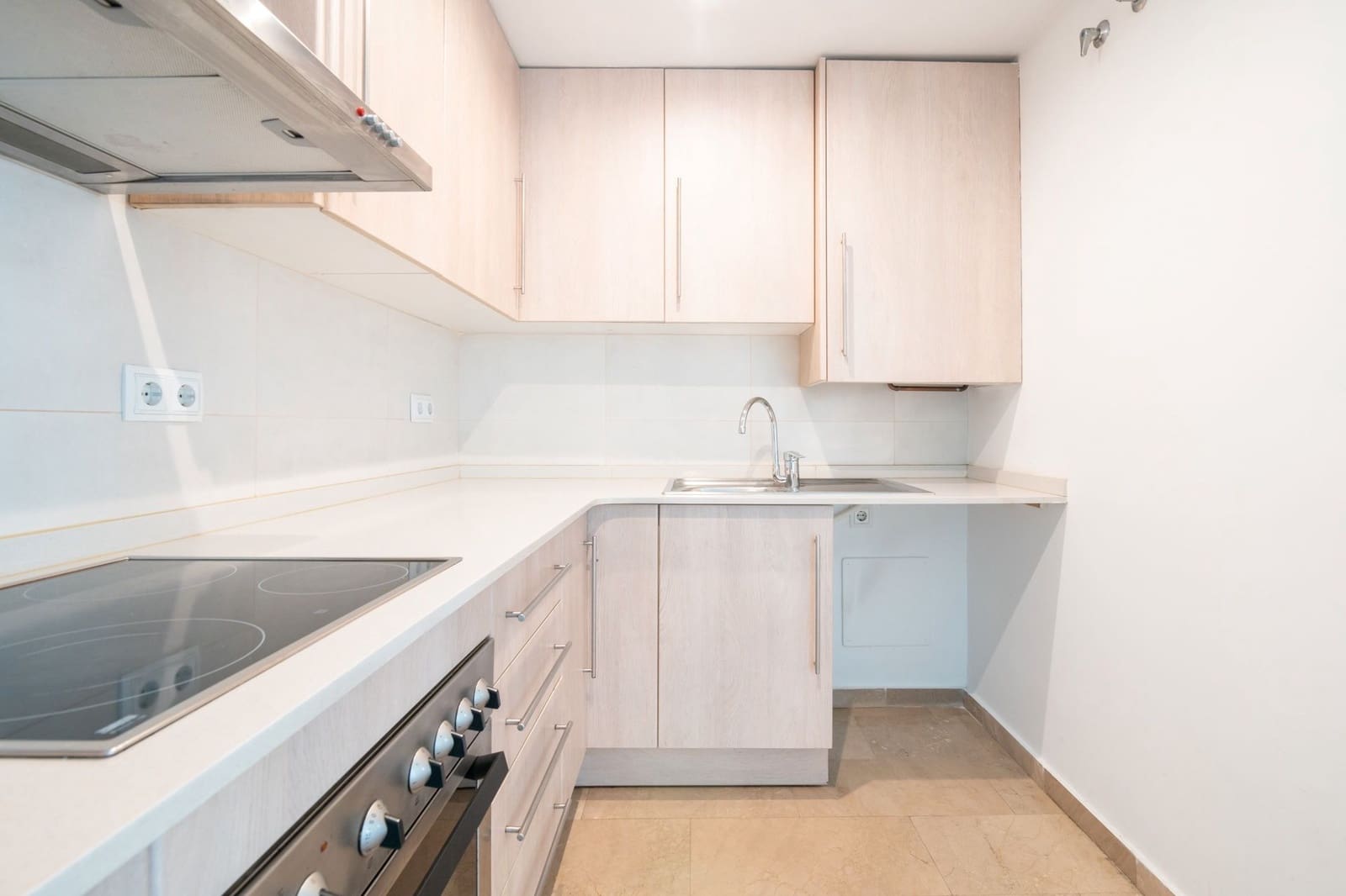 2 sypialnia Mieszkanie na sprzedaż w Miasto Girona z garażem - 275 000 € (Ref: 9343642)