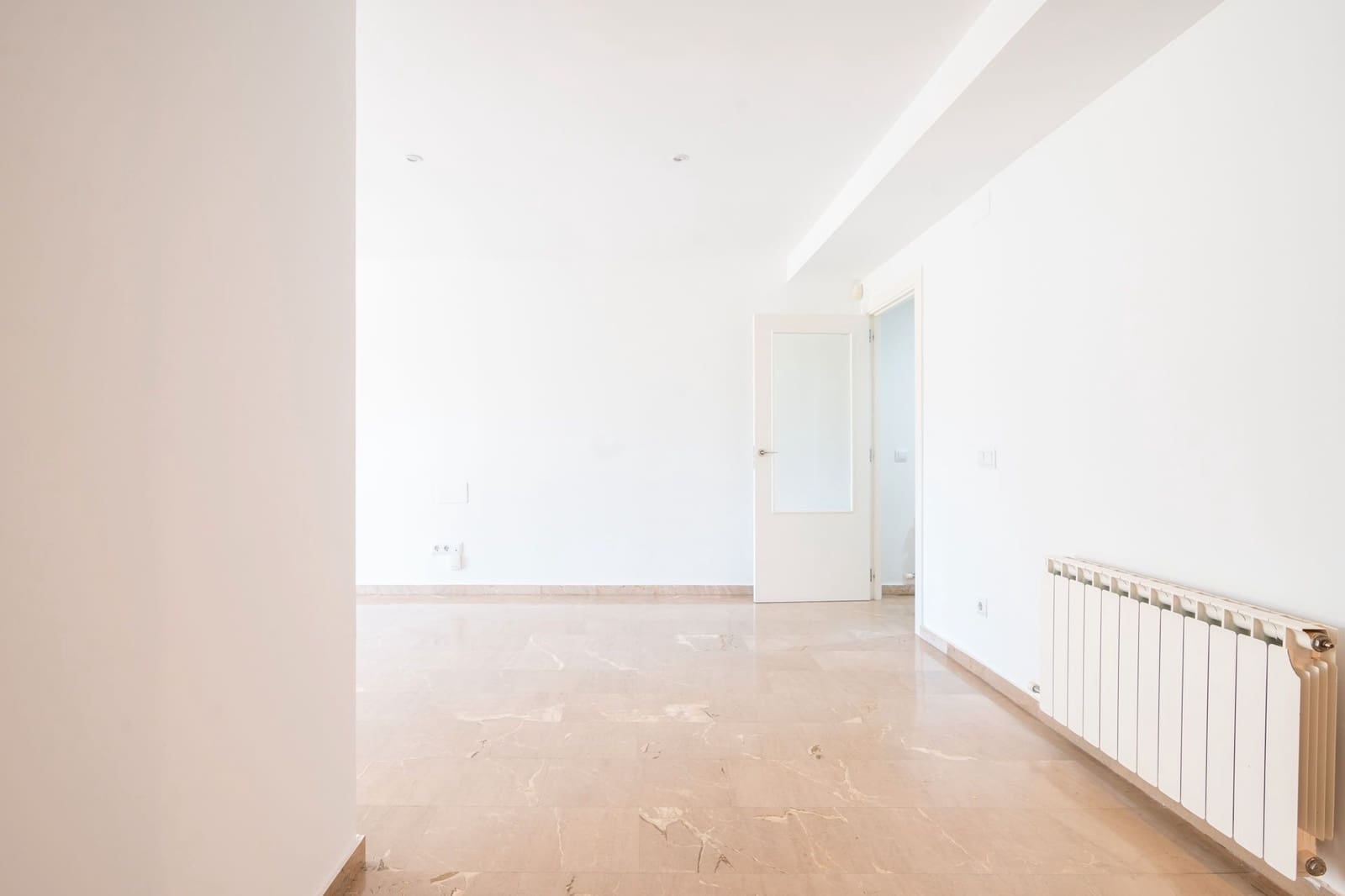 2 sypialnia Mieszkanie na sprzedaż w Miasto Girona z garażem - 275 000 € (Ref: 9343642)