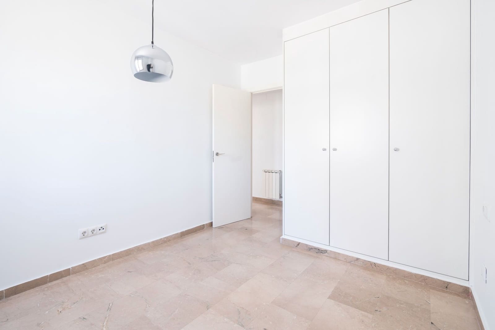 2 sypialnia Mieszkanie na sprzedaż w Miasto Girona z garażem - 275 000 € (Ref: 9343642)