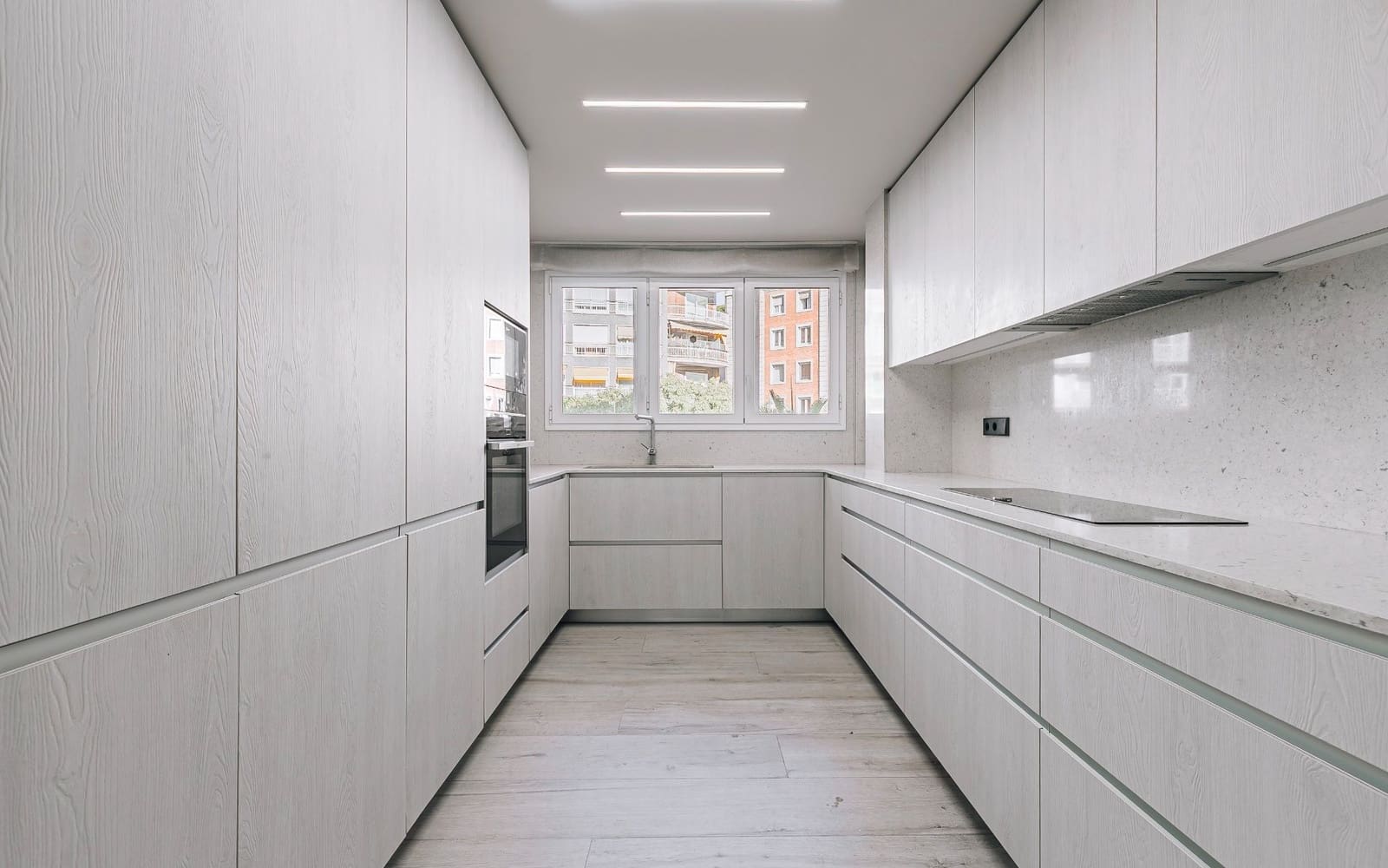 3 sypialnia Mieszkanie do wynajęcia w Miasto Barcelona z garażem - 3 600 € (Ref: 9348032)