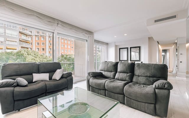 3 camera da letto Appartamento da affittare in El Putxet i El Farró, Barcelona città con garage - 3.600 € (Rif: 9348032)