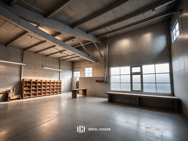 Commercieel te koop in El Poble Sec, Barcelona stad - € 664.000 (Ref: 9348034)