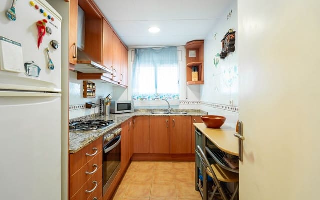 4 soverom Villa til salgs i Calafell med svømmebasseng garasje - € 294 900 (Ref: 9348035)