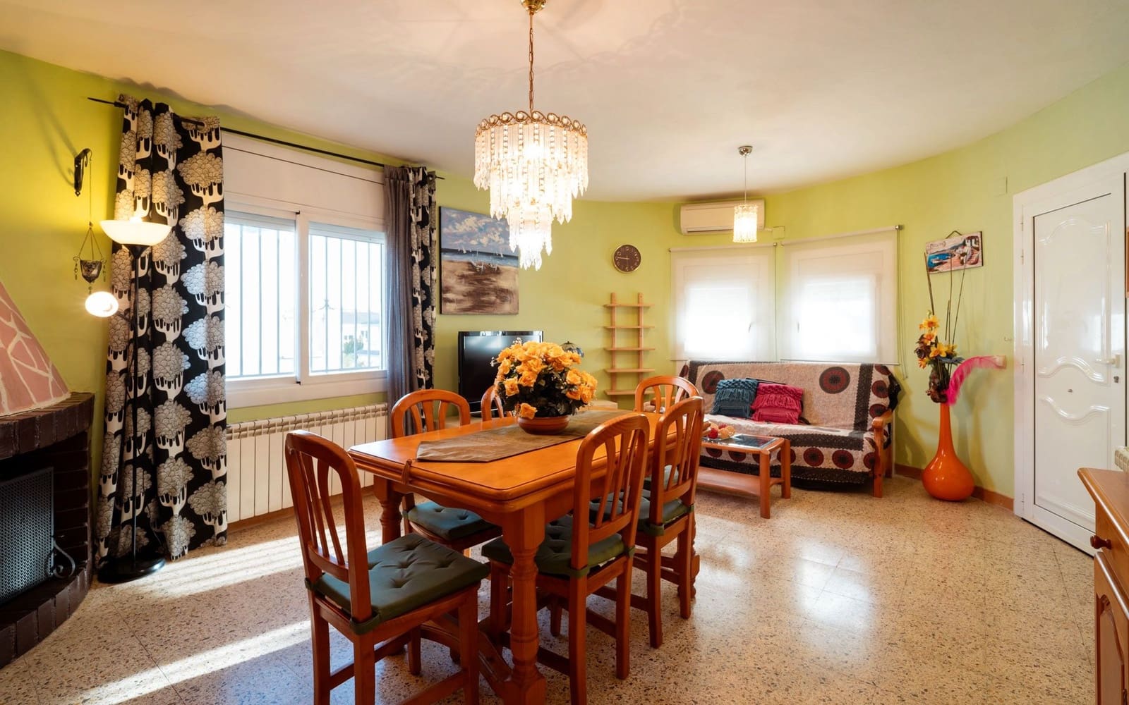 4 sypialnia Willa na sprzedaż w Calafell z basenem garażem - 294 900 € (Ref: 9348035)