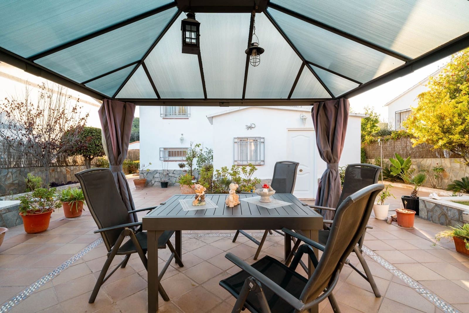 4 sypialnia Willa na sprzedaż w Calafell z basenem garażem - 294 900 € (Ref: 9348035)