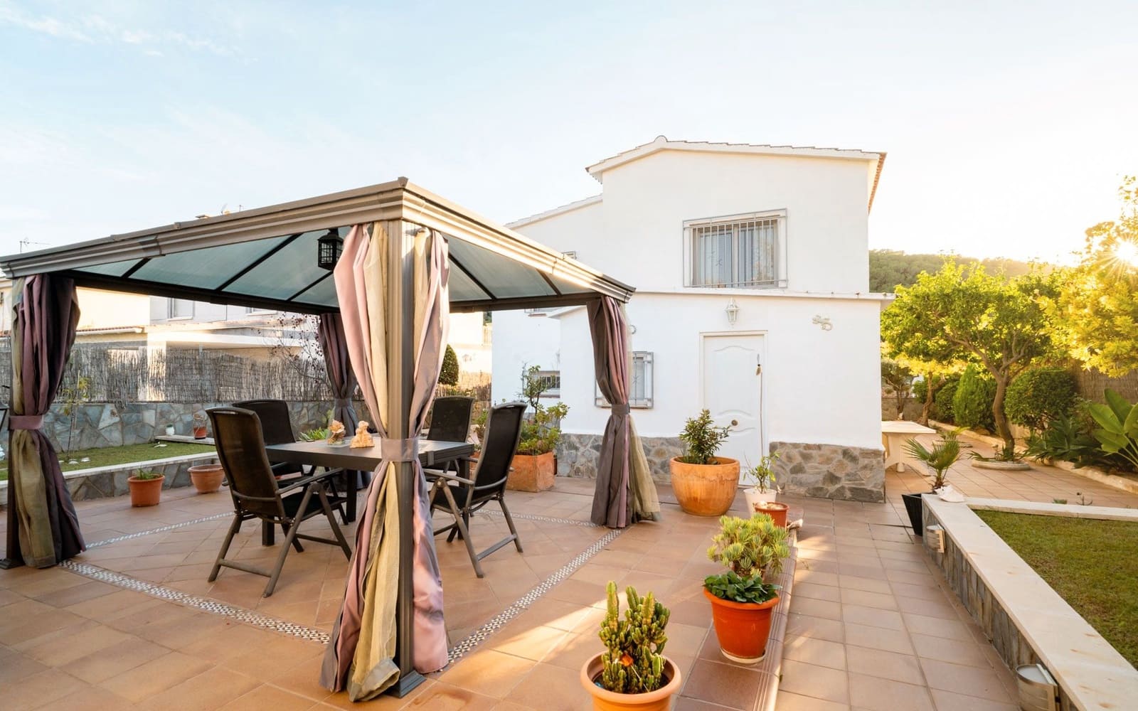 4 sypialnia Willa na sprzedaż w Calafell z basenem garażem - 294 900 € (Ref: 9348035)