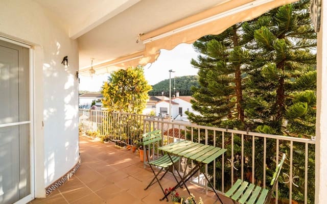 4 soverom Villa til salgs i Calafell med svømmebasseng garasje - € 294 900 (Ref: 9348035)